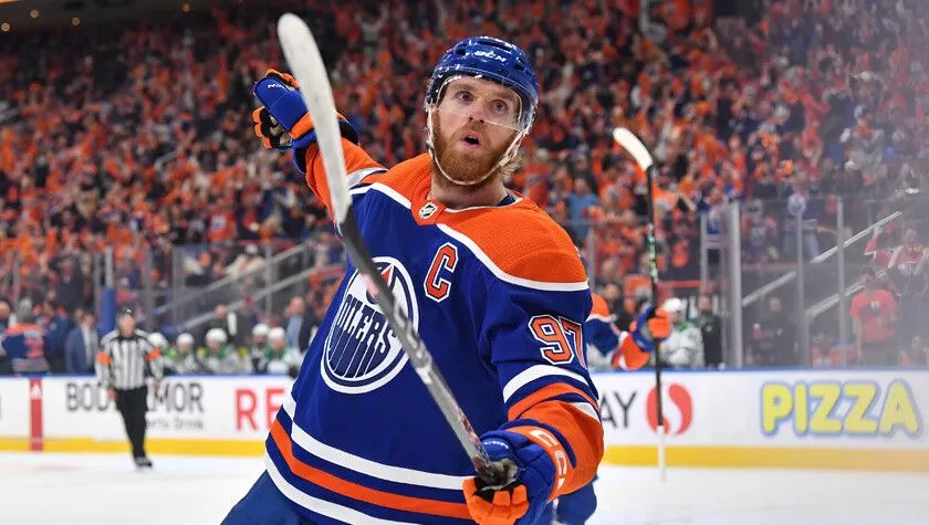 WATCH: Playbook - McDavid's incredible on-ice skills